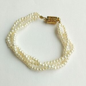 Creamy White 3 Row freshwater Pearl  bracelet 🆕